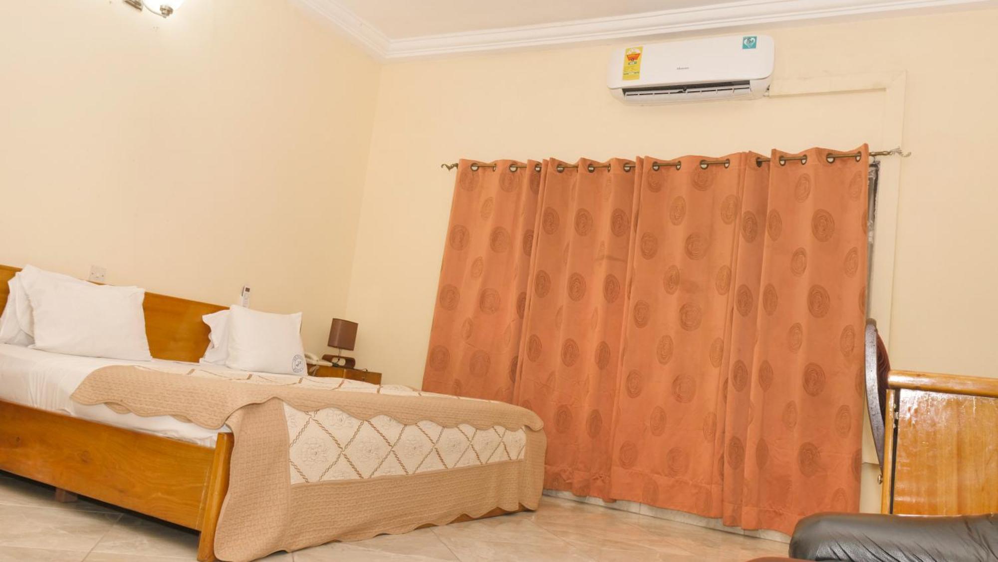 Jenos Hotels Accra Esterno foto