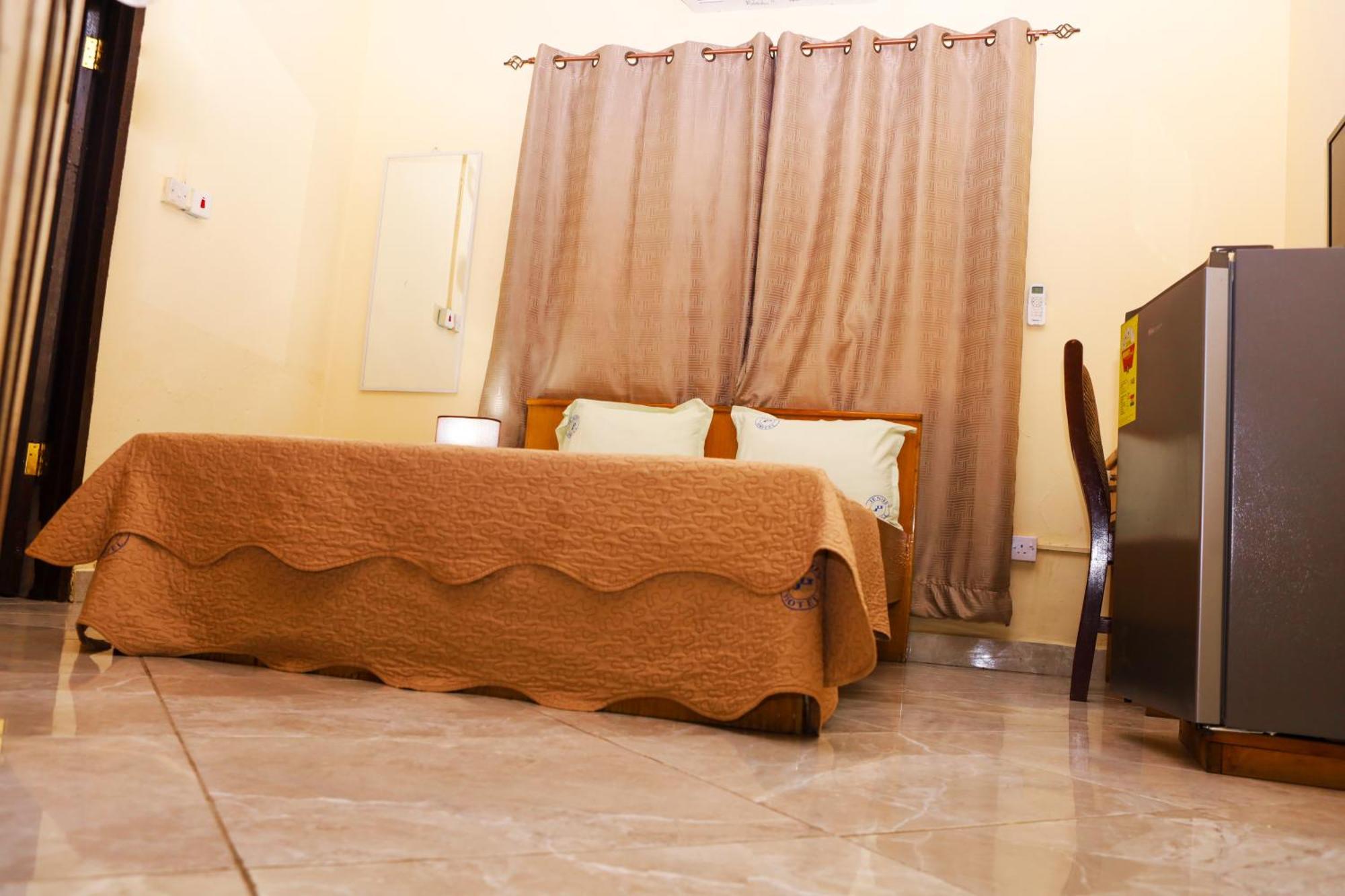 Jenos Hotels Accra Esterno foto