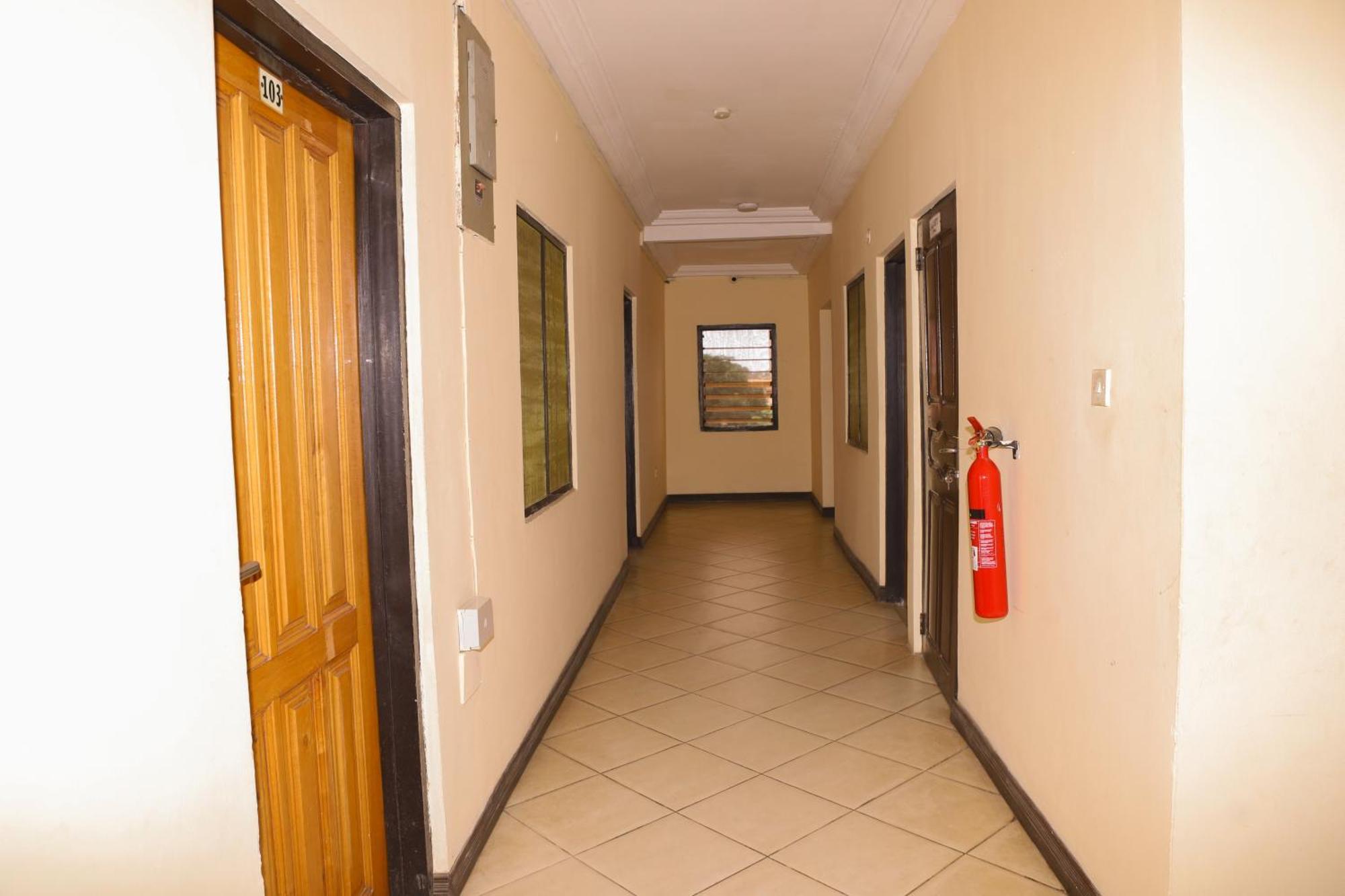 Jenos Hotels Accra Esterno foto