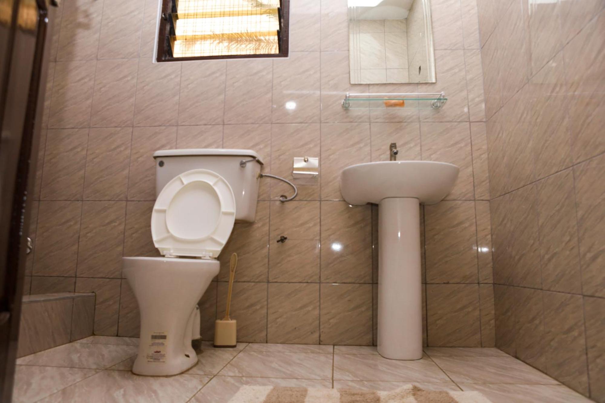 Jenos Hotels Accra Esterno foto