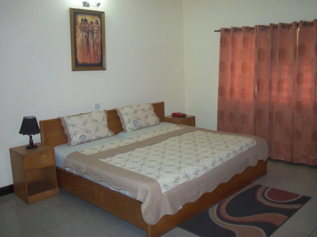 Jenos Hotels Accra Esterno foto