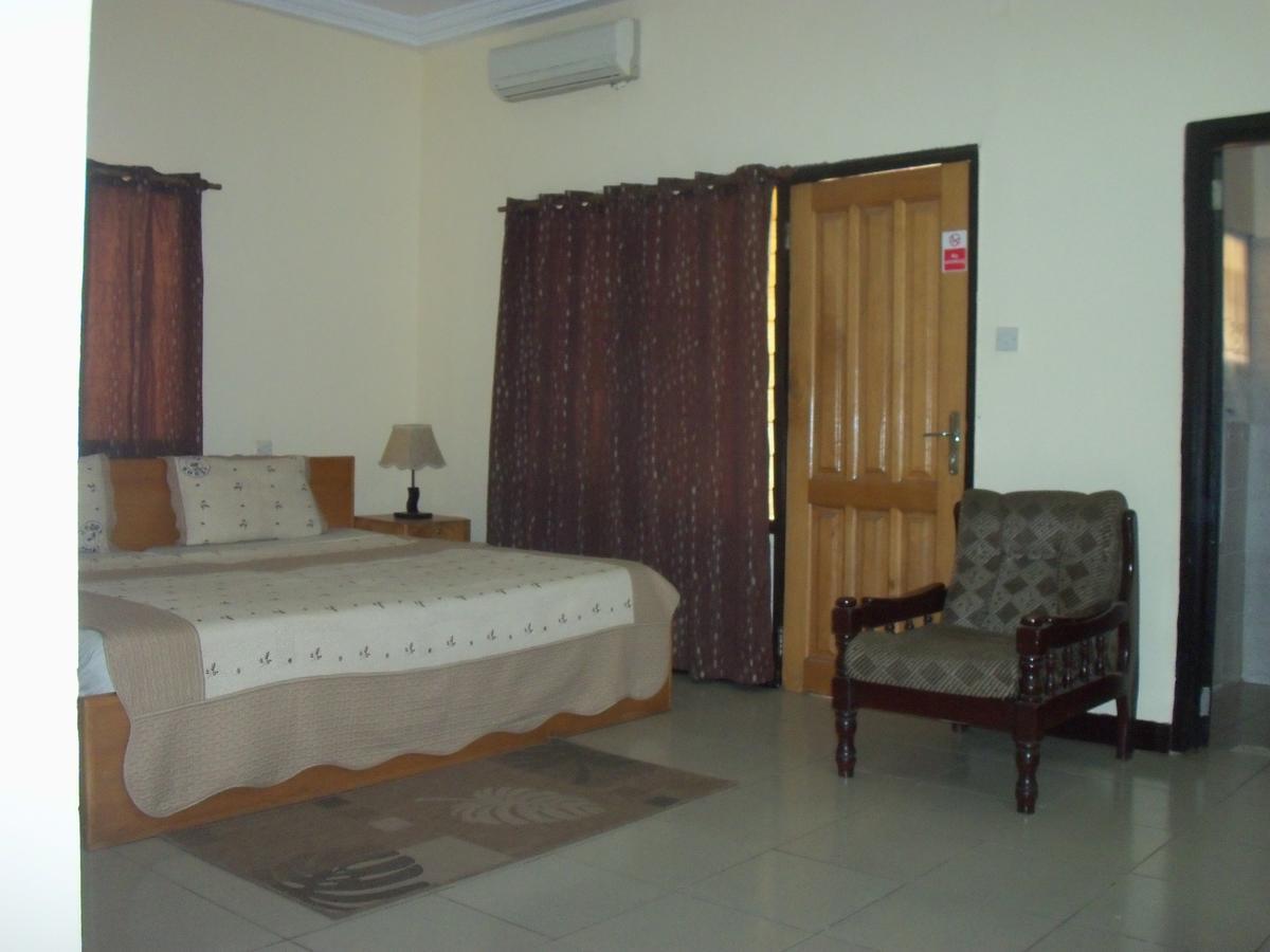 Jenos Hotels Accra Esterno foto