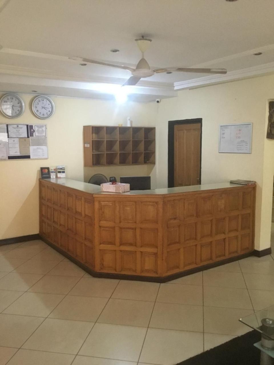 Jenos Hotels Accra Esterno foto